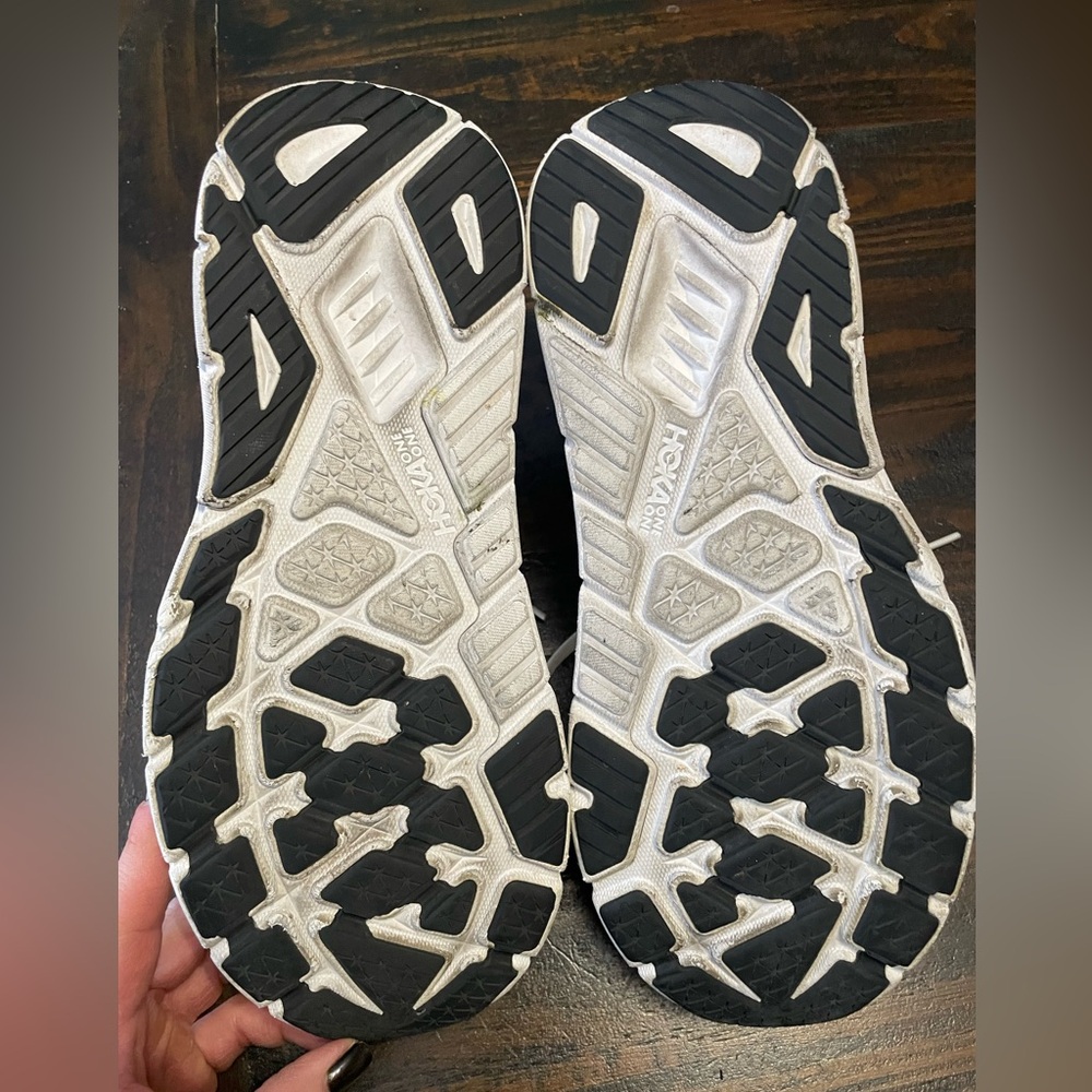 Hoka Arahi 7 Sneakers - Picture 9 of 10